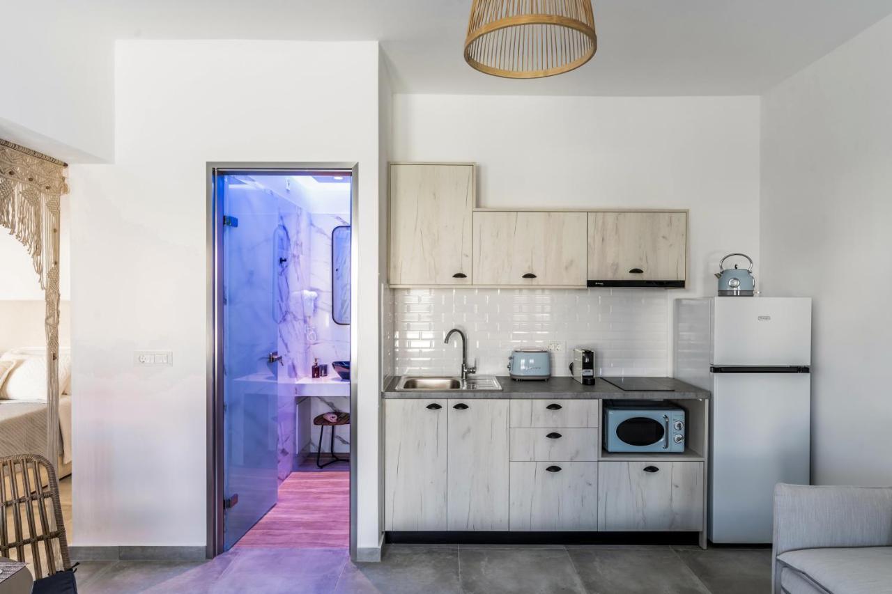 Santorossa Luxury Villas Emporio  ภายนอก รูปภาพ