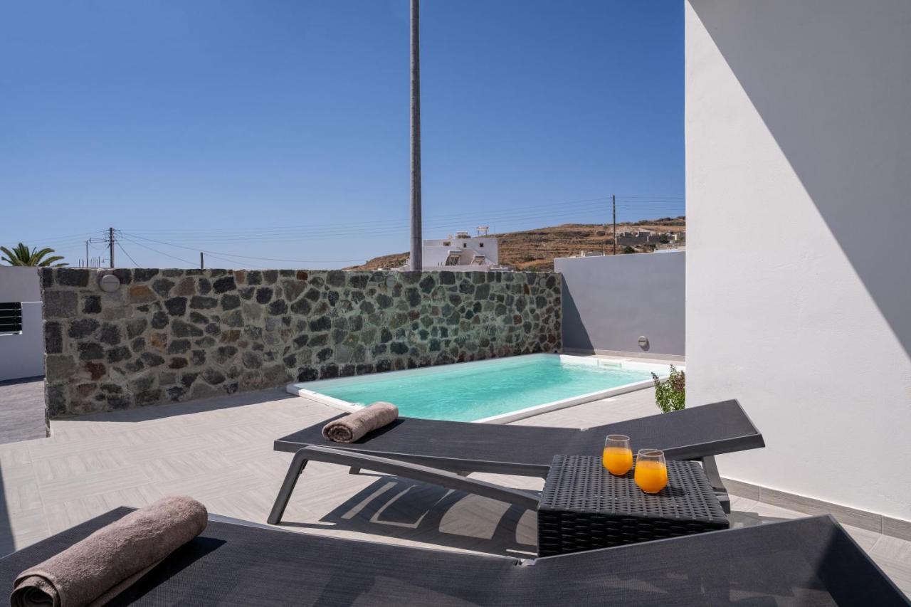 Santorossa Luxury Villas Emporio  ภายนอก รูปภาพ
