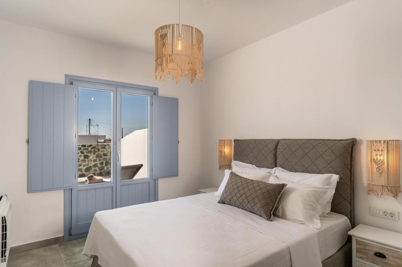 Santorossa Luxury Villas Emporio  ภายนอก รูปภาพ