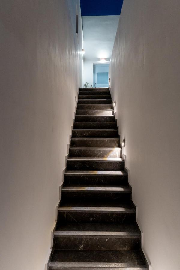 Santorossa Luxury Villas Emporio  ภายนอก รูปภาพ