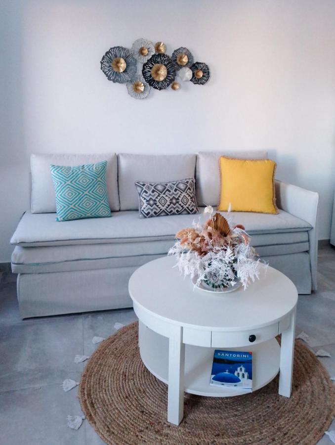 Santorossa Luxury Villas Emporio  ภายนอก รูปภาพ