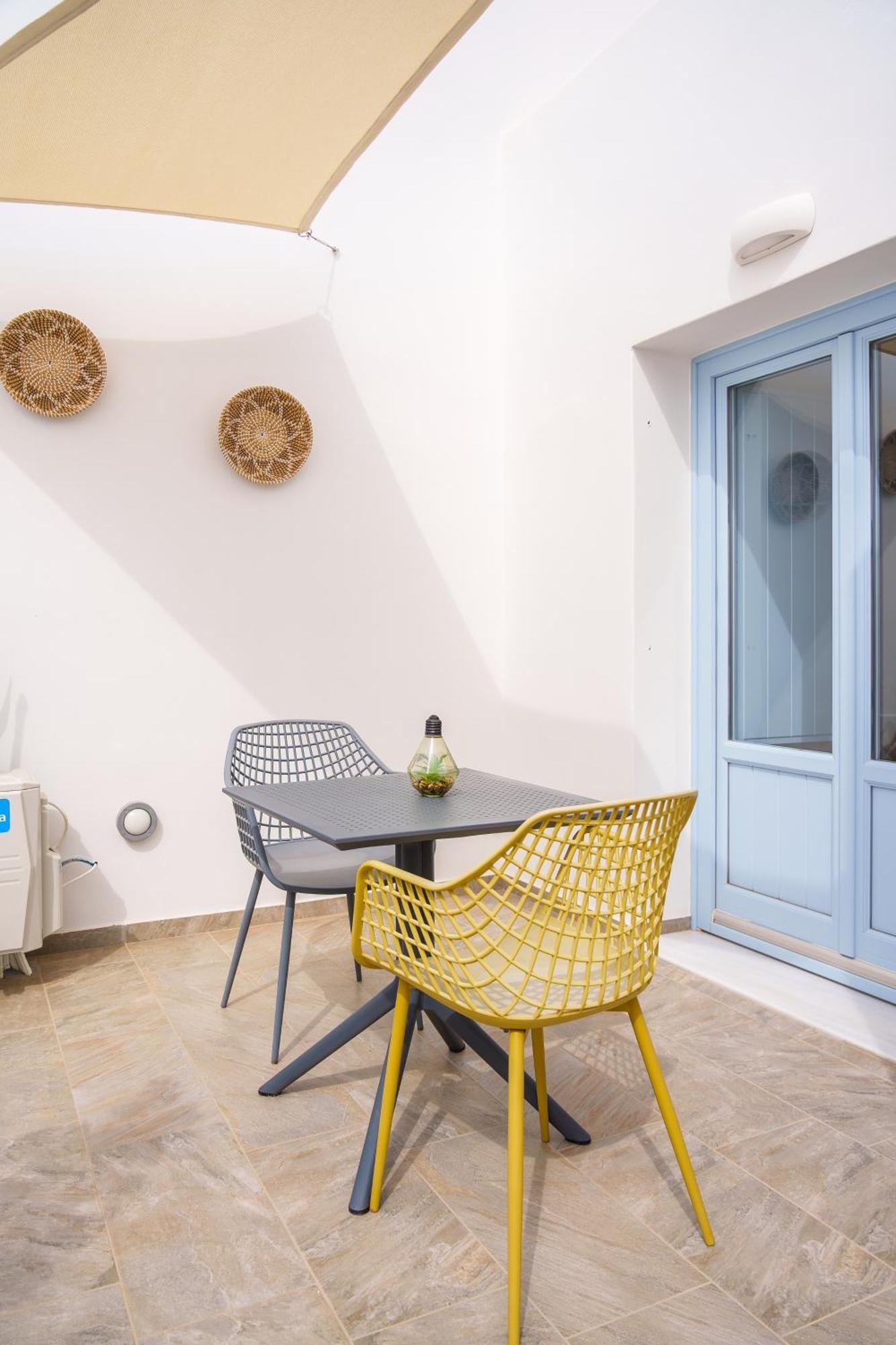Santorossa Luxury Villas Emporio  ภายนอก รูปภาพ